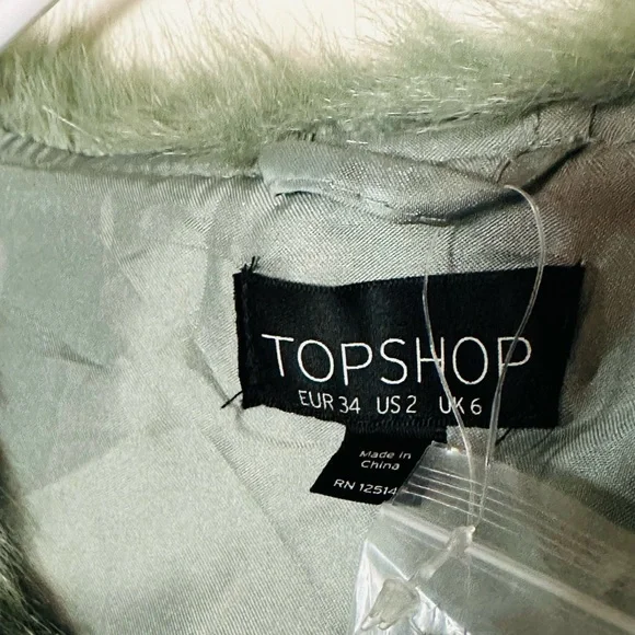 Top Shop faux fur vest - Picture 5 of 9